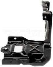 Charger l'image dans la galerie, 00081 Battery Tray Brace Dorman - HELP Canada