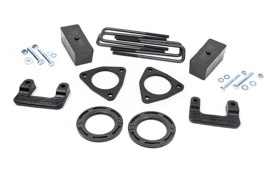 1312 2.5 Inch Leveling Kit - Stamped Steel - Chevy/GMC 1500 (16-18) Rough Country Canada