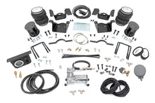 Charger l'image dans la galerie, 100074C 7.5 Inch Lift Kit w/compressor - Air Spring Kit - Chevy/GMC 2500HD/3500HD (11-19) Rough Country Canada