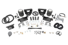 Charger l&#39;image dans la galerie, 10008C Air Spring Kit w/Compressor - 0-6&quot; Lifts - Ford F-150 4WD (04-14) Rough Country Canada