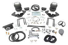 Charger l&#39;image dans la galerie, 10011C Air Spring Kit w/compressor - Chevy/GMC 1500 (19-23) Rough Country Canada