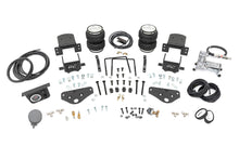 Charger l'image dans la galerie, 10016C Air Spring Kit w/Compressor - Ford Super Duty 4WD (2017-2022) Rough Country Canada