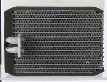 Load image into Gallery viewer, 1010016 Spectra Premium A/C Evaporator Core Spectra Premium Canada