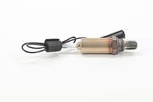 Charger l'image dans la galerie, 12061 Engineered Oxygen Sensor Bosch Canada