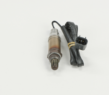 Charger l'image dans la galerie, 12200 Oxygen Sensor Bosch Canada