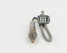 Load image into Gallery viewer, 13025 Wide-band Oxygen Sensor Bosch Canada