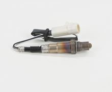 Charger l'image dans la galerie, 13117 Actual OE Oxygen Sensor Bosch Canada