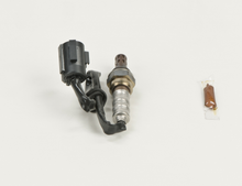 Load image into Gallery viewer, 13316 Oxygen Sensor Bosch Canada