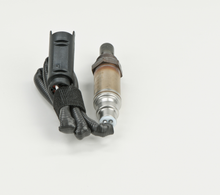 Load image into Gallery viewer, 13475 Oxygen Sensor Bosch Canada