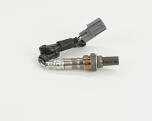 Load image into Gallery viewer, 13706 Wide-band Oxygen Sensor Bosch Canada