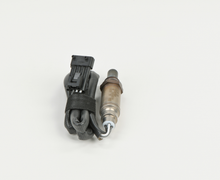 Charger l'image dans la galerie, 13721 Actual OE Oxygen Sensor Bosch Canada
