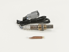 Load image into Gallery viewer, 13733 Wide-band Oxygen Sensor Bosch Canada