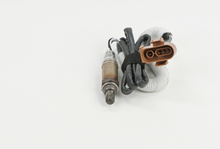 Load image into Gallery viewer, 13740 Oxygen Sensor Bosch Canada