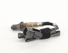 Load image into Gallery viewer, 13751 Oxygen Sensor Bosch Canada