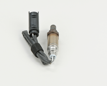 Load image into Gallery viewer, 13752 Oxygen Sensor Bosch Canada