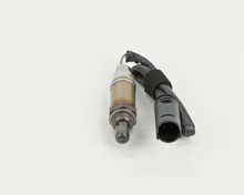 Load image into Gallery viewer, 13752 Oxygen Sensor Bosch Canada