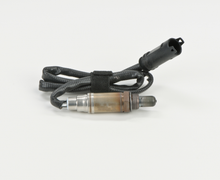 Load image into Gallery viewer, 13755 Oxygen Sensor Bosch Canada