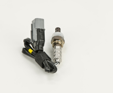 Load image into Gallery viewer, 13774 Oxygen Sensor Bosch Canada