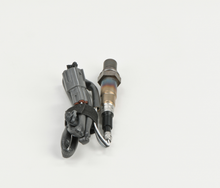 Load image into Gallery viewer, 13900 Engineered Oxygen Sensor Bosch Canada