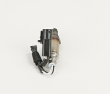 Charger l'image dans la galerie, 13942 Engineered Oxygen Sensor Bosch Canada