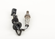 Load image into Gallery viewer, 15027 Oxygen Sensor Bosch Canada