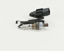 Load image into Gallery viewer, 15034 Oxygen Sensor Bosch Canada