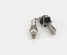Load image into Gallery viewer, 15045 Oxygen Sensor Bosch Canada