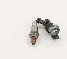 Load image into Gallery viewer, 15052 Wide-band Oxygen Sensor Bosch Canada