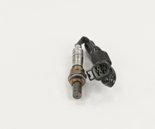 Load image into Gallery viewer, 15057 Wide-band Oxygen Sensor Bosch Canada