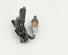 Load image into Gallery viewer, 15109 Actual OE Oxygen Sensor Bosch Canada