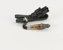 Load image into Gallery viewer, 15146 Wide-band Oxygen Sensor Bosch Canada
