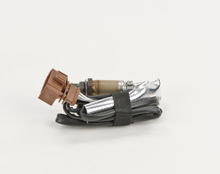 Charger l'image dans la galerie, 15160 Oxygen Sensor Bosch Canada