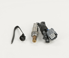 Load image into Gallery viewer, 15169 Wide-band Oxygen Sensor Bosch Canada