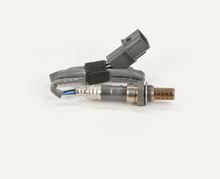 Charger l'image dans la galerie, 15188 Oxygen Sensor Bosch Canada