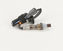 Load image into Gallery viewer, 15243 Oxygen Sensor Bosch Canada