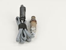 Charger l'image dans la galerie, 15335 Oxygen Sensor Bosch Canada