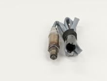 Charger l'image dans la galerie, 15335 Oxygen Sensor Bosch Canada