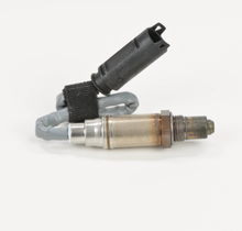 Load image into Gallery viewer, 15366 Oxygen Sensor Bosch Canada