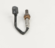 Load image into Gallery viewer, 15394 Wide-band Oxygen Sensor Bosch Canada