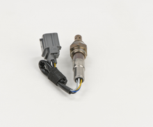 Load image into Gallery viewer, 15401 Wide-band Oxygen Sensor Bosch Canada