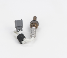 Charger l'image dans la galerie, 15405 Oxygen Sensor Bosch Canada