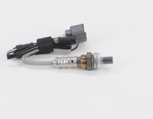 Charger l'image dans la galerie, 15406 Oxygen Sensor Bosch Canada