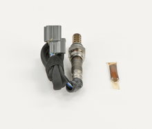 Load image into Gallery viewer, 15477 Oxygen Sensor Bosch Canada