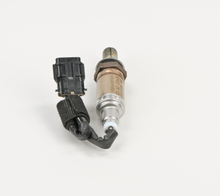 Load image into Gallery viewer, 15540 Oxygen Sensor Bosch Canada