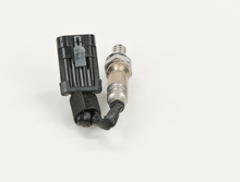 Load image into Gallery viewer, 15561 Engineered Oxygen Sensor Bosch Canada