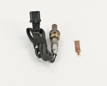 Load image into Gallery viewer, 15562 Oxygen Sensor Bosch Canada