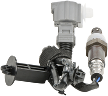 Load image into Gallery viewer, 15570 Oxygen Sensor Bosch Canada
