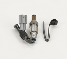 Load image into Gallery viewer, 15571 Wide-band Oxygen Sensor Bosch Canada