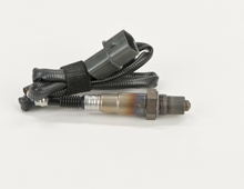 Load image into Gallery viewer, 15576 Engineered Oxygen Sensor Bosch Canada
