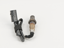 Load image into Gallery viewer, 15644 Oxygen Sensor Bosch Canada